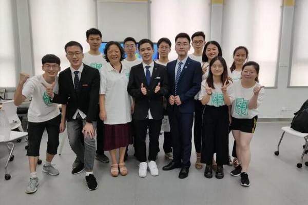 全员保研，6人清北！电子科大这个学霸工作室为啥这么牛？